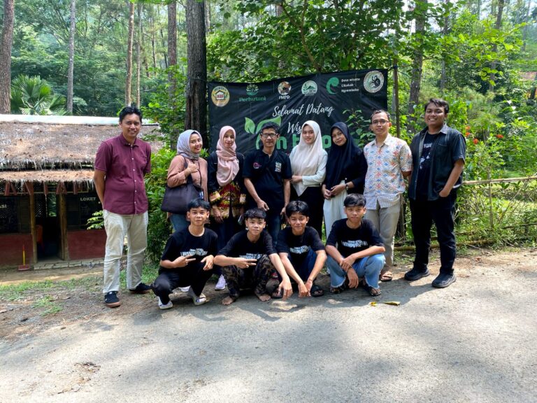 Sosialisasi dan Pelatihan Brand Guideline Oemah Gechok Desa Cikakak